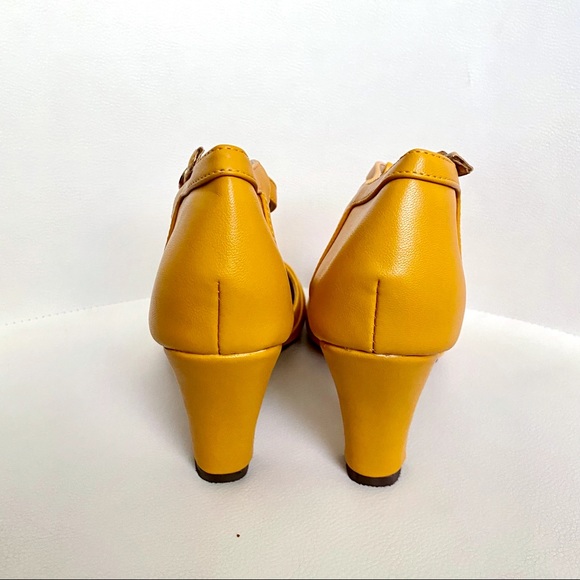 Women yellow sandals - Picture 4 of 4